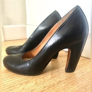 Maison Martin Margiela classic black pumps